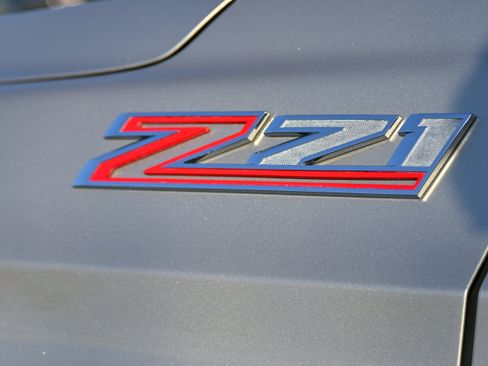 Used 2022 Chevrolet Suburban Z71 image 20