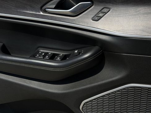 Used 2022 Jeep Grand Cherokee Limited image 21