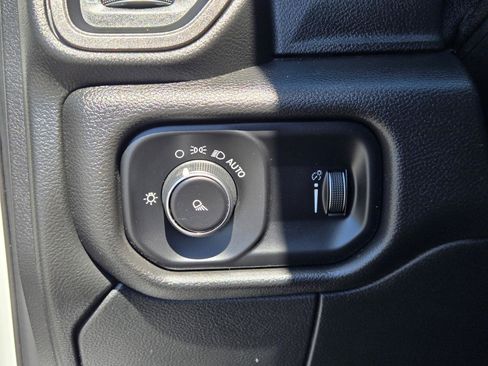 Used 2022 RAM 2500 Tradesman RWD image 20