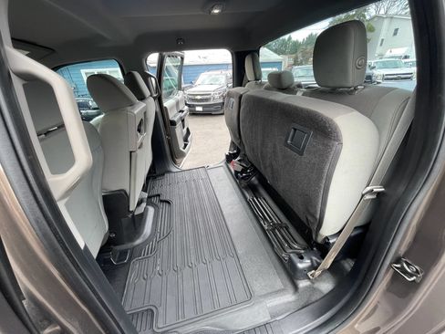 Used 2017 Ford F250 XL w/ Power Equipment Group AWD/4WD image 24