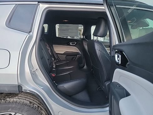 New 2026 Jeep Compass Limited w/ Sun, Sound & Navigation Group image 9