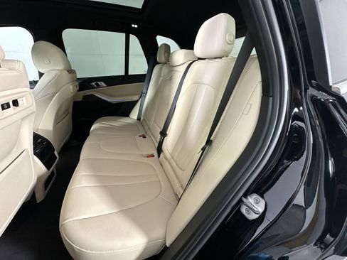 Used 2022 BMW X5 xDrive45e image 23