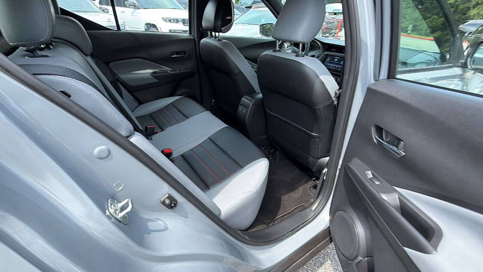 Used 2024 Nissan Kicks SR w/ SR Premium Package FWD image 21
