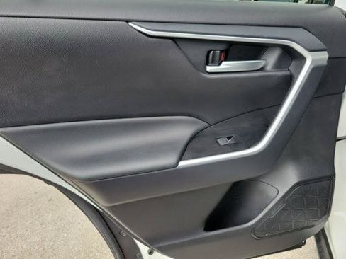 Used 2025 Toyota RAV4 XLE w/ Convenience Package FWD image 21