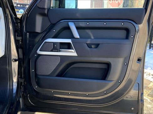 Used 2022 Land Rover Defender 110 X-Dynamic SE image 22