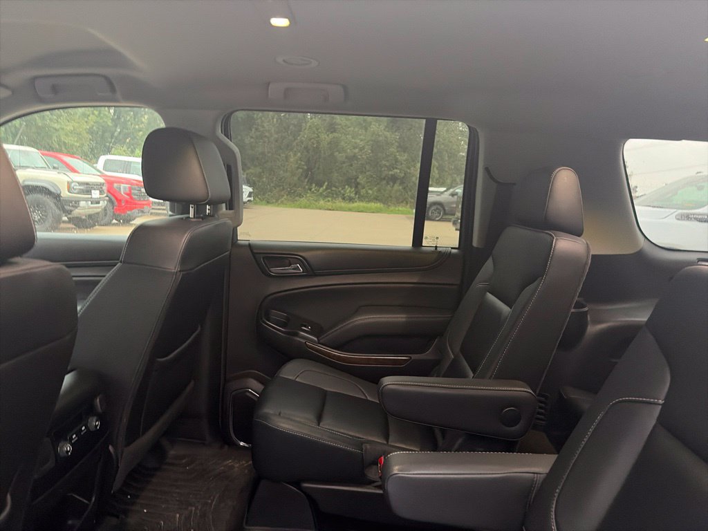 Used 2018 Chevrolet Suburban LT AWD/4WD image 10