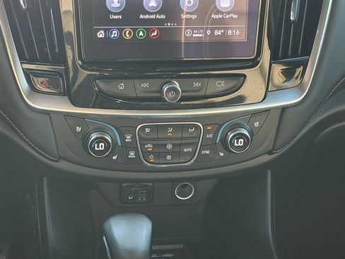 Used 2023 Chevrolet Traverse Premier AWD/4WD image 20
