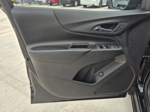 Used 2020 Chevrolet Equinox LT FWD image 12