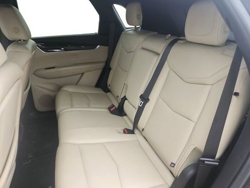 Used 2019 Cadillac XT5 FWD image 13