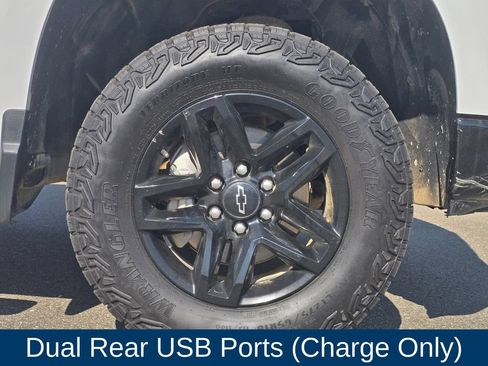 Used 2024 Chevrolet Silverado 1500 LT Trail Boss w/ Protection Package AWD/4WD image 9