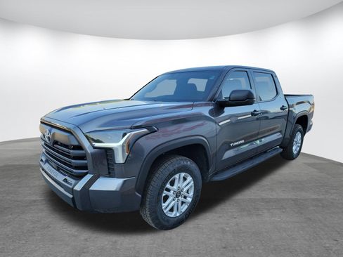 Used 2025 Toyota Tundra SR5 AWD/4WD image 3