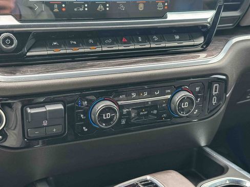 Used 2024 Chevrolet Silverado 1500 LTZ w/ Technology Package image 32