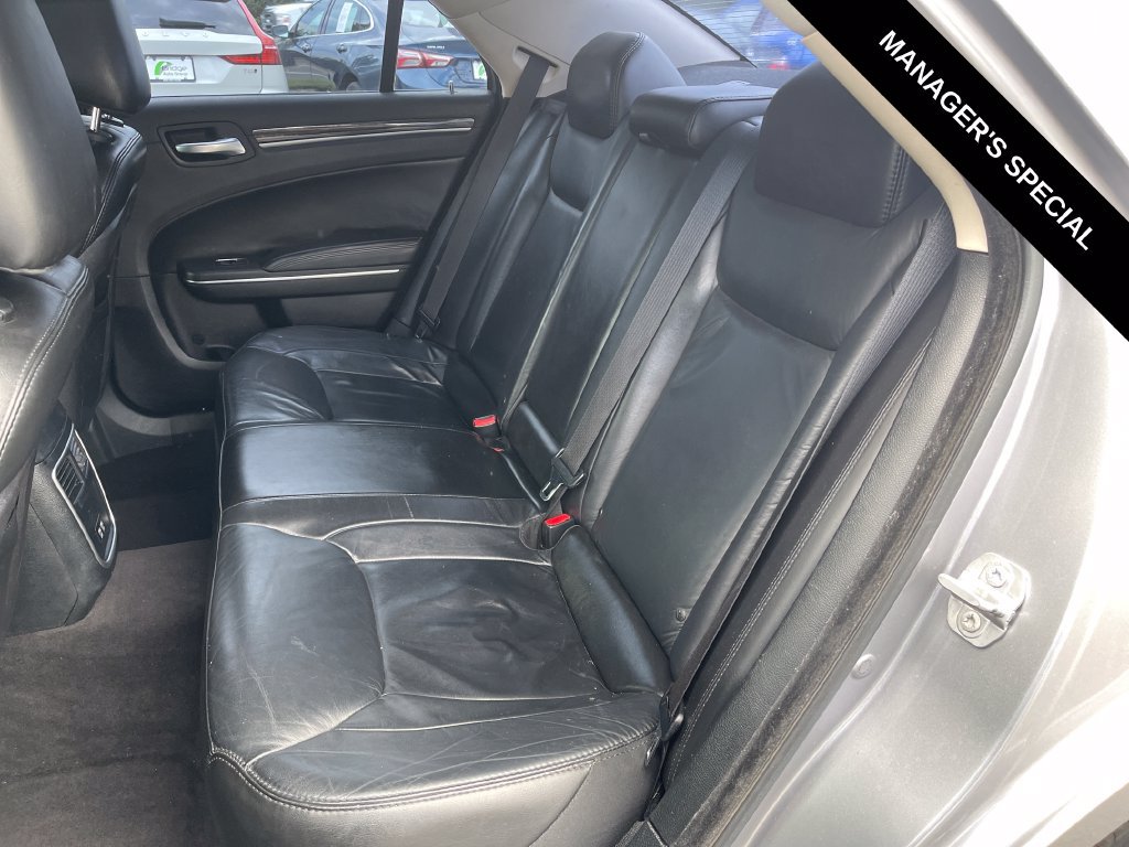 Used 2017 Chrysler 300 Limited RWD image 15