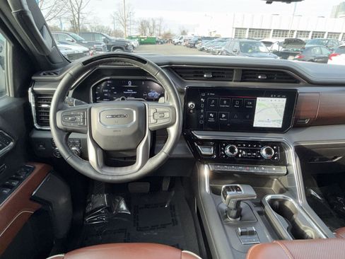 Used 2024 GMC Sierra 1500 Denali Ultimate image 16