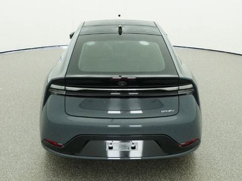 New 2026 Toyota Prius Plug-In Hybrid FWD image 7