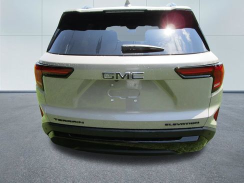 New 2027 GMC Terrain Elevation w/ Elevation Premium Package FWD image 9