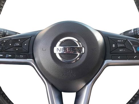 Used 2020 Nissan Rogue Sport SL w/ Premium Package FWD image 21