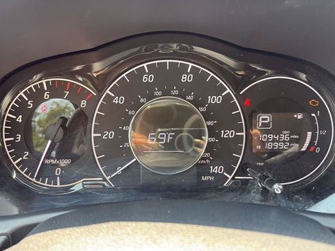 Used 2019 Nissan Versa Note SV FWD image 13