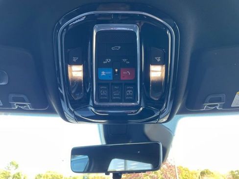 Used 2021 Jeep Grand Cherokee L Overland w/ Luxury Tech Group IV image 23