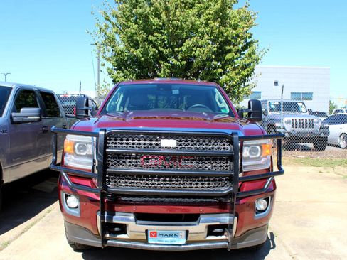 Used 2015 GMC Sierra 2500 Denali w/ Duramax Plus Package image 12