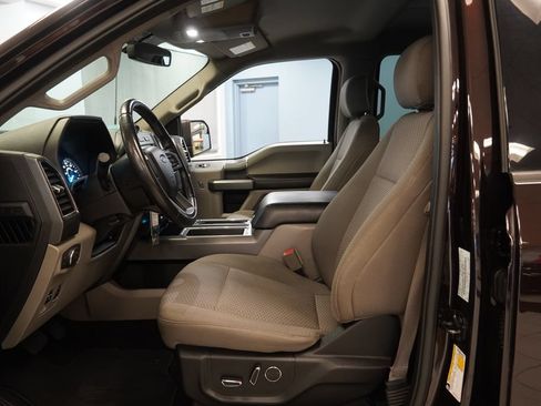 Used 2018 Ford F150 XLT w/ Equipment Group 302A Luxury AWD/4WD image 5