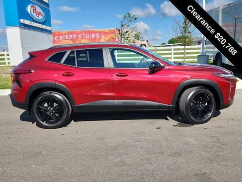 Used 2024 Chevrolet Trax ACTIV w/ Driver Confidence Package FWD image 9