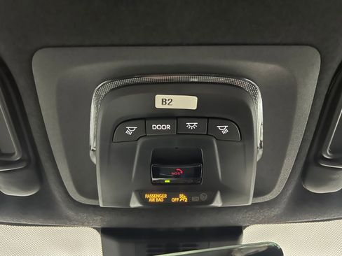 New 2025 Toyota Corolla SE image 25