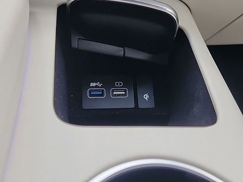 Used 2024 Genesis Electrified GV70 Prestige w/ Prestige Package image 19