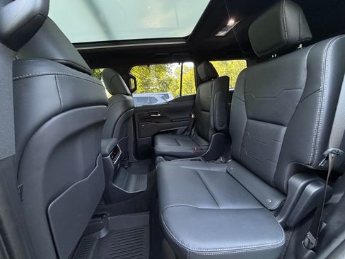Used 2026 Lexus GX 550 w/ Accessory Package (2T) AWD/4WD image 27