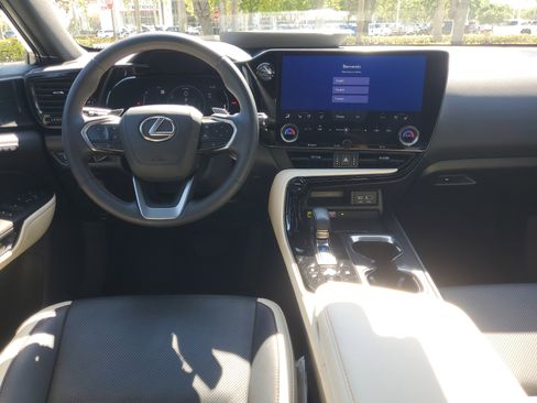 Used 2023 Lexus NX 350h AWD image 14