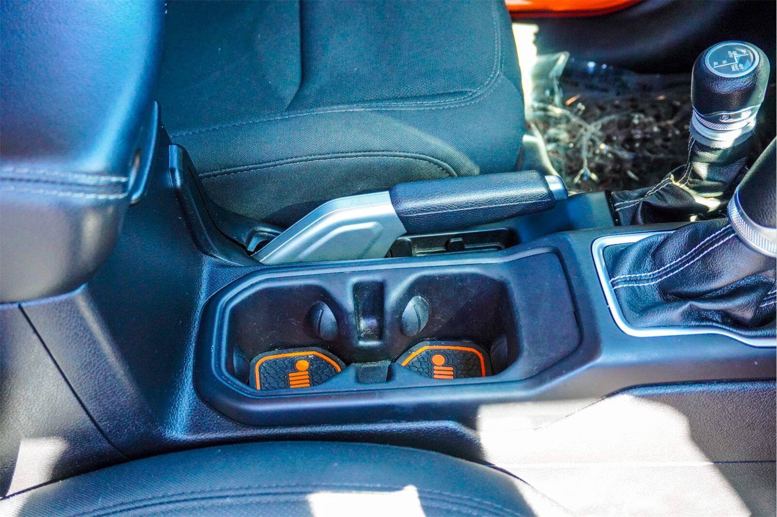 Used 2018 Jeep Wrangler Unlimited Sahara w/ LED Lighting Group AWD/4WD image 22