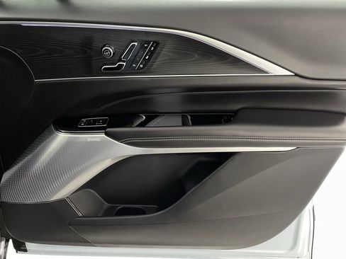 Used 2025 Cadillac Lyriq Sport image 45