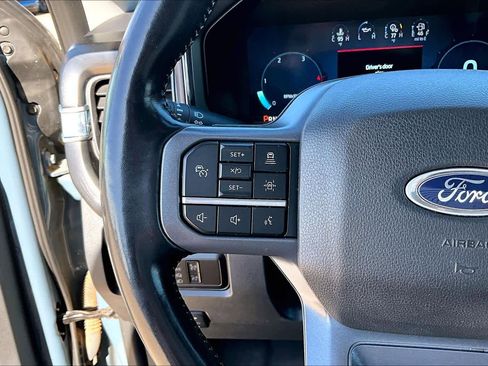 Used 2023 Ford F250 Lariat w/ Lariat Ultimate Package AWD/4WD image 22