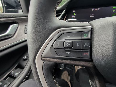 Used 2022 Jeep Grand Cherokee Limited 4xe image 23