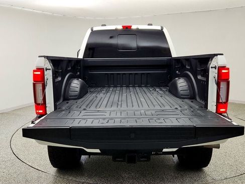 Used 2022 Ford F250 Lariat w/ Lariat Ultimate Package AWD/4WD image 23