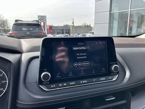 Used 2023 Nissan Rogue SV w/ SV Premium Package image 20