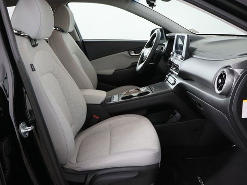 Used 2023 Hyundai Kona SE w/ Cargo Package image 19