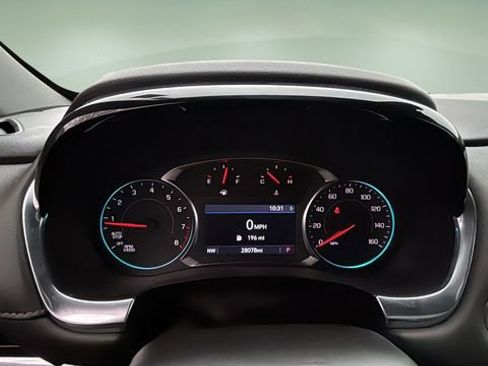 Used 2023 Chevrolet Traverse LT image 15