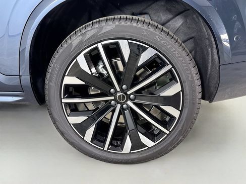 Certified 2026 Volvo XC90 B6 Plus w/ Protection Package Premier AWD/4WD image 33
