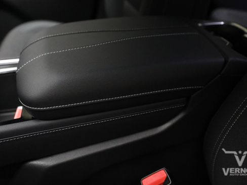 New 2026 Chevrolet Traverse LT w/ Midnight/Sport Edition FWD image 15