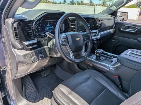 Used 2022 Chevrolet Silverado 1500 LTZ w/ LTZ Premium Package AWD/4WD image 9
