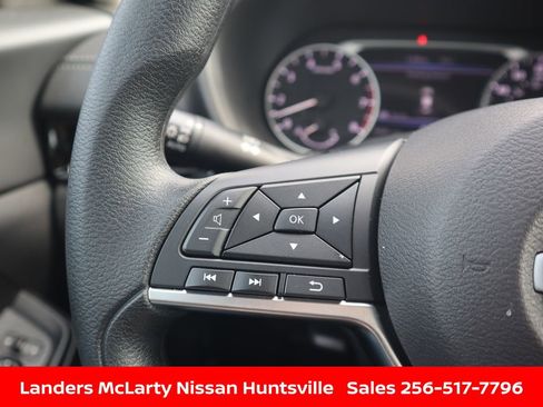 Used 2025 Nissan Sentra SV w/ Trunk Package image 24