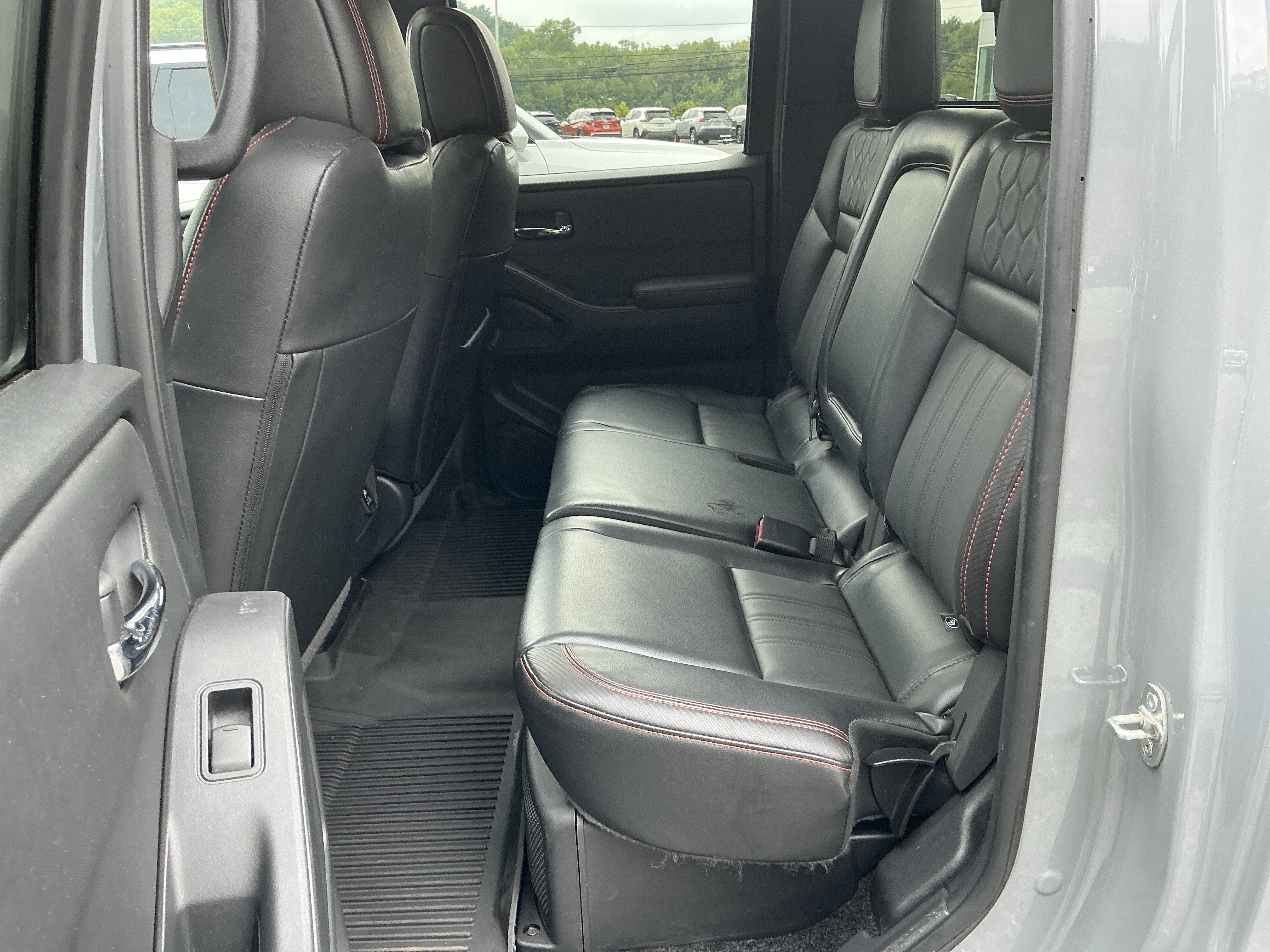 Used 2023 Nissan Frontier PRO-4X w/ Pro-4X Premium Package AWD/4WD image 16