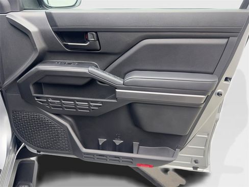 Used 2025 Toyota Tacoma SR5 image 49