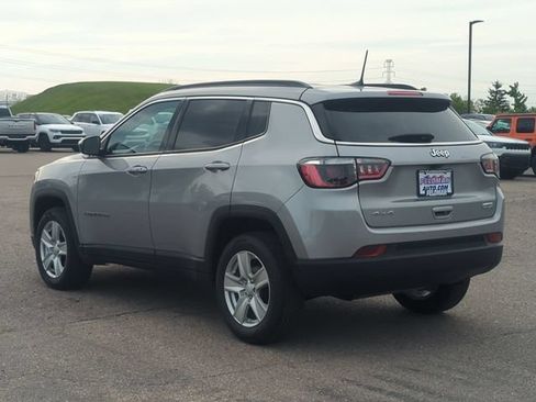 Used 2022 Jeep Compass Latitude AWD/4WD image 5