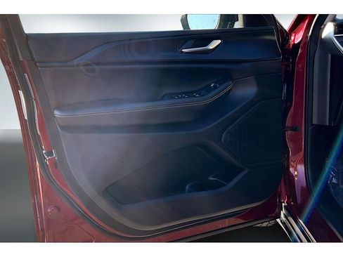 Used 2023 Jeep Grand Cherokee Laredo image 16