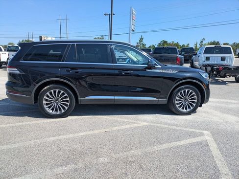 Used 2023 Lincoln Aviator Reserve w/ Equipment Group 201A AWD/4WD image 3