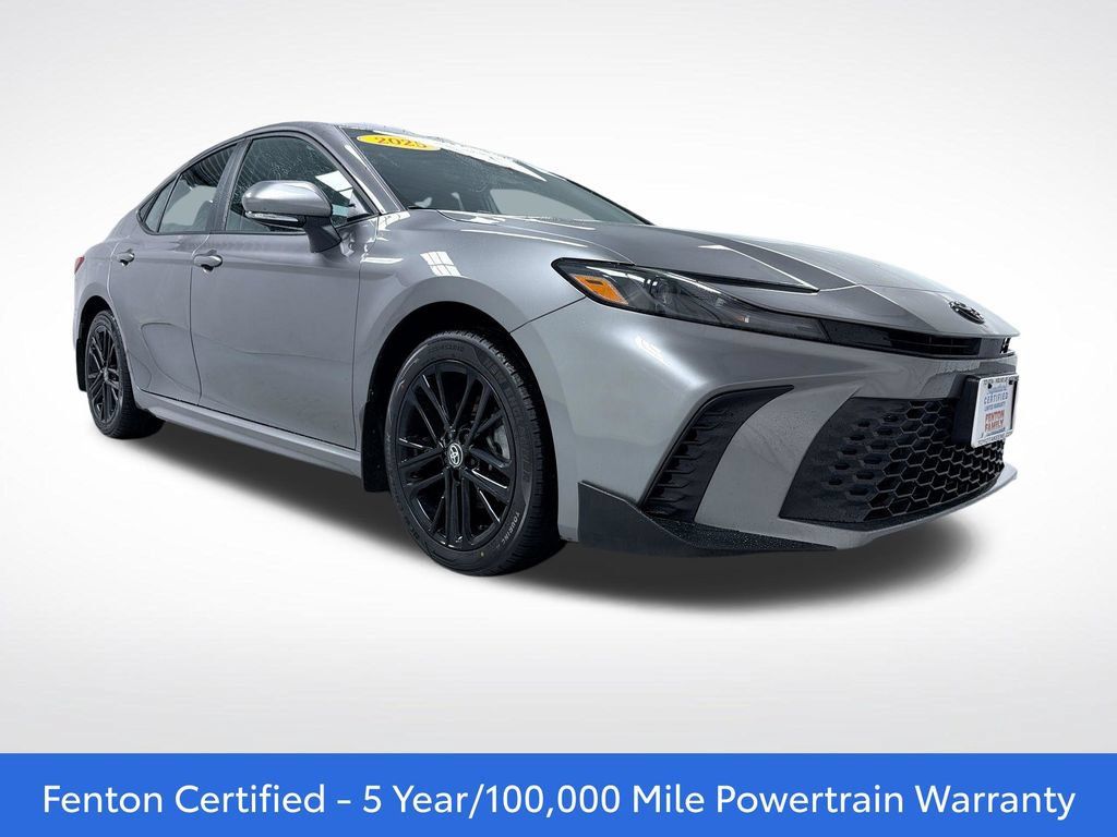 Used 2025 Toyota Camry SE w/ Convenience Package AWD/4WD image 1