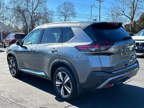 Certified 2023 Nissan Rogue SL w/ SL Premium Package AWD/4WD image 4
