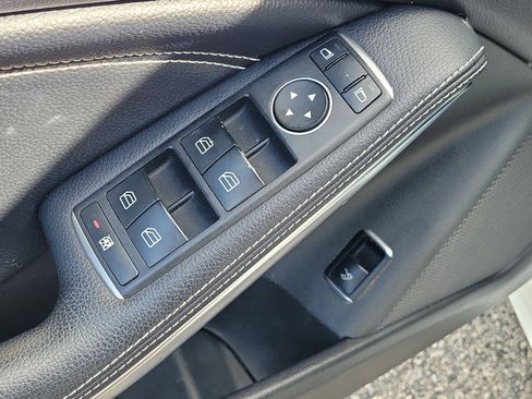 Used 2019 Mercedes-Benz CLA 250 image 16